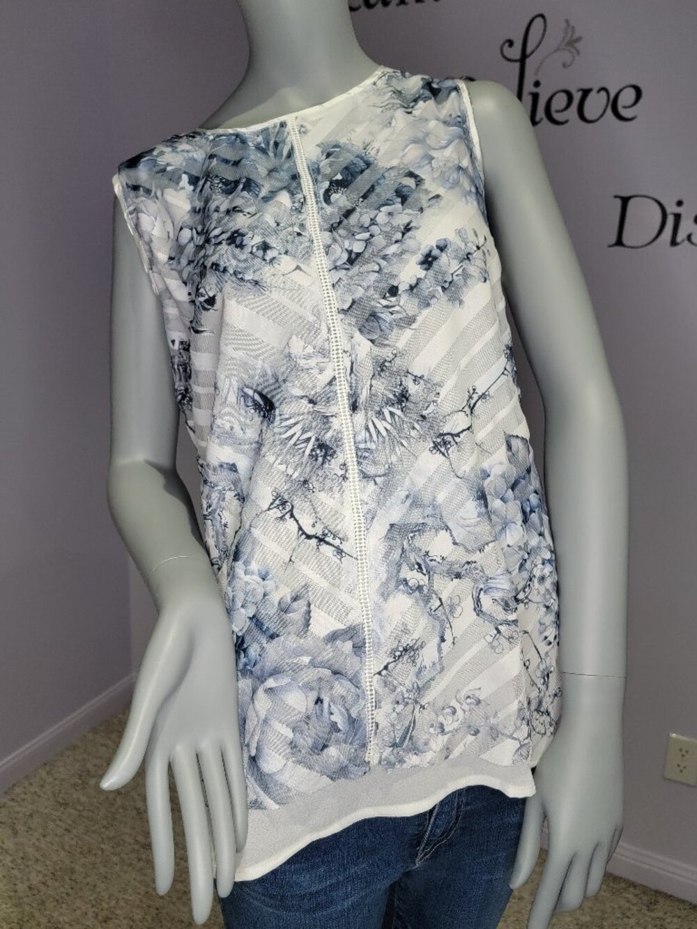 Minkas Sleeveless Top Size Small
